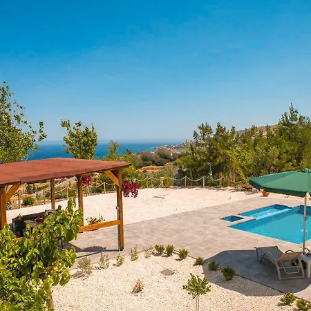 Paradiso Sunset Pomos