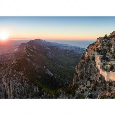 Villa Paradiso Sunset Pomos