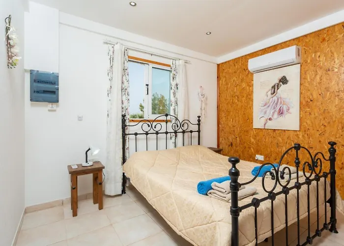 Paradiso Sunset * Pomos