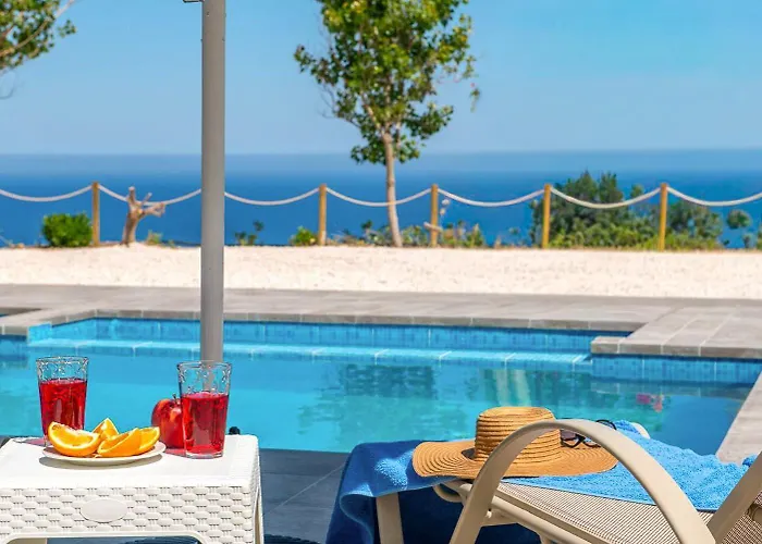 Paradiso Sunset Villa Pomos